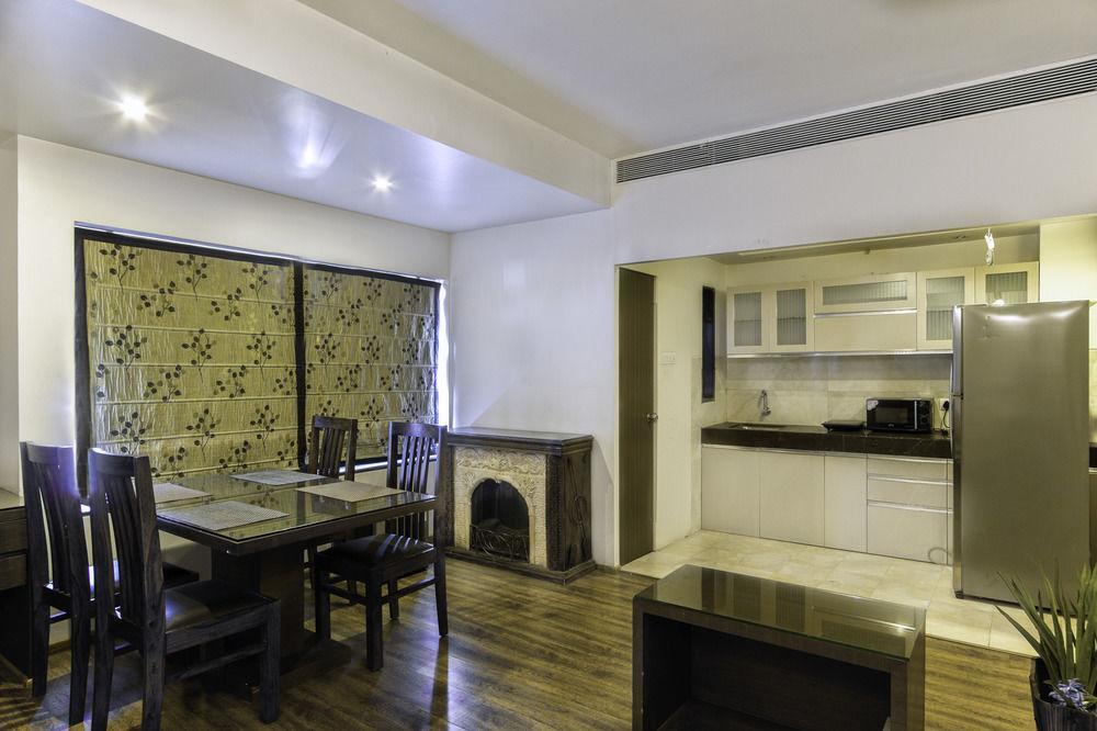 Corporate Stay Pune Luaran gambar